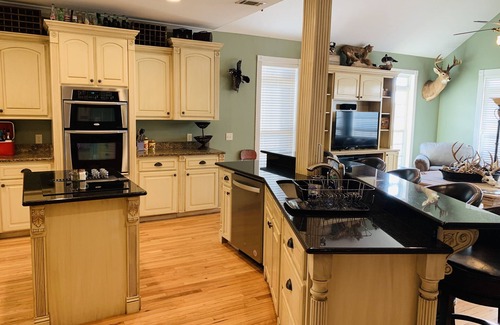 Goshen Cabin | Inviting Covey Point: Game Room & Outdoor Living Awaits!