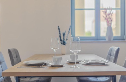 Bautzen Apartment | CoView - Bautzen: Design Apartment with Terrace & Views