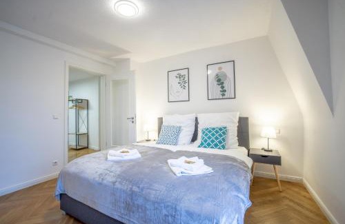Dresden Apartment | CoView Design Apartment: 4-Star Stay with Highspeed WiFi