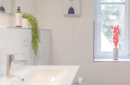 Dresden Apartment | CoView Design Apartment: 4-Star Stay with Highspeed WiFi