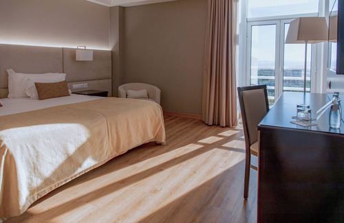 Covilha Hotel | Elegant Covilha Dona Maria Hotel with Spa and Pool Access