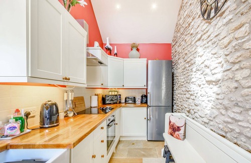 Snainton Apartment | Pet-Friendly Cow Byre Cottage: Ideal Family Retreat in Snainton