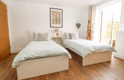 Thirsk House | Family-Friendly Cow Corner with Garden in Northallerton