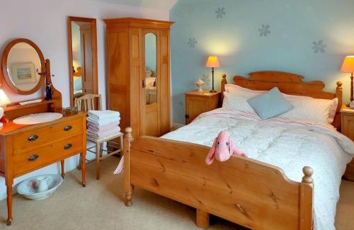 Churchill House | Family-Friendly Cow Cottage with High Guest Satisfaction