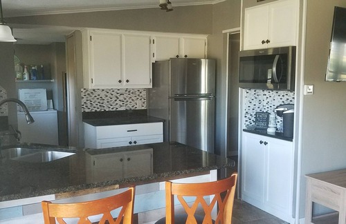 Citra House | Pet-Friendly Cowboy Cottage on Scenic Horse Farm Retreat