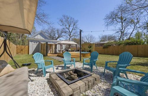 Waco House | Cozy Cowboy Pool Retreat Near Silos & Cameron Park