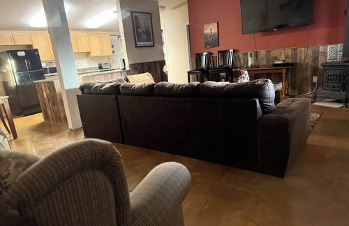 Mountain Home Cabin | Enchanting Cowboys and Angels Retreat with Pool & Pet-Friendly