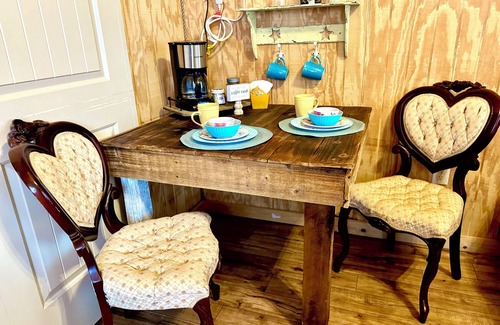 Mountain Home Cabin | Enchanting Cowboys and Angels Retreat with Pool & Pet-Friendly