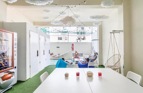 L'Amistat Hotel | Cozy Coworking Balance: A Great Stay for Every Traveler