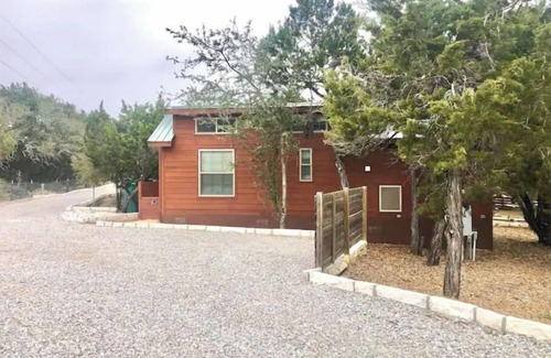 Austin Cabin | Cozy Coyote Cabin at a Tiny Home Resort with Pool Access