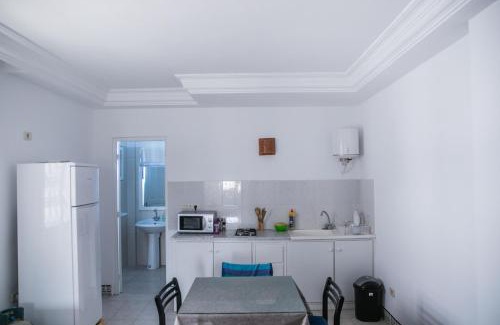 Playa Sidi Mehrez House | Inviting CoZi Coliving Djerba with Pool and Ocean Views