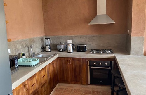 Huayllabamba Ski Chalet | Inviting House with Fireplace Overlooking Sacred Valley