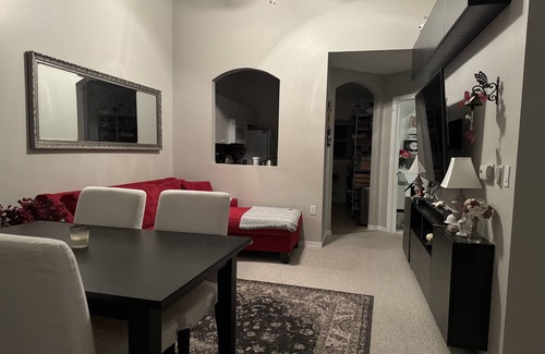 Hollywood Condo | Inviting 1-Bedroom Apartment - Ideal for Families