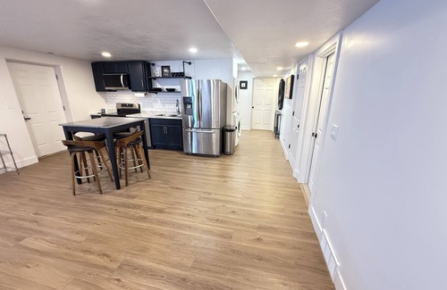Draper Apartment | Cozy 1 bdrm & sofa bed full apt, many amenities in enjoyable Suncrest, Draper