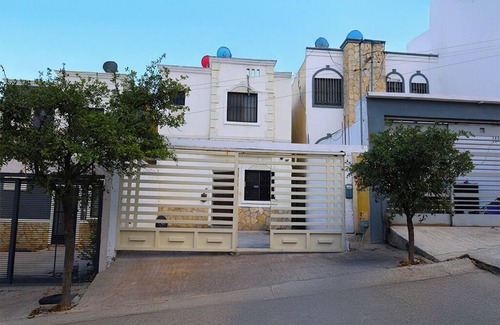 Santa Catarina Apartment | Cozy 1-bedroom apt. in Ciudad Santa Catarina with AC. 1 Car parking