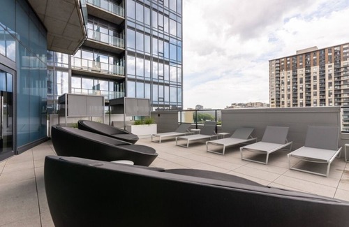 Downtown Montreal Condo | Charming 1 Bed Apartment in Prime Downtown Montreal