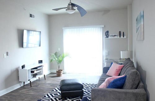SouthPark Apartment | Charming 1 Bed Retreat in SouthPark with Free Parking