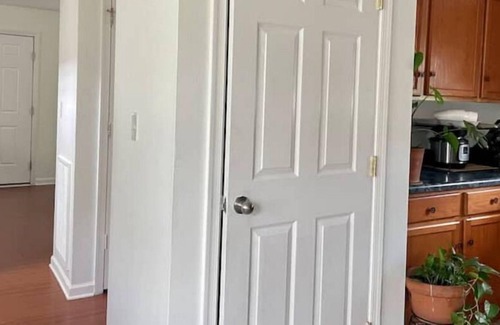 Cave Spring Apartment | Cozy 1 Bed w/ Fast Wifi & Free Parking
