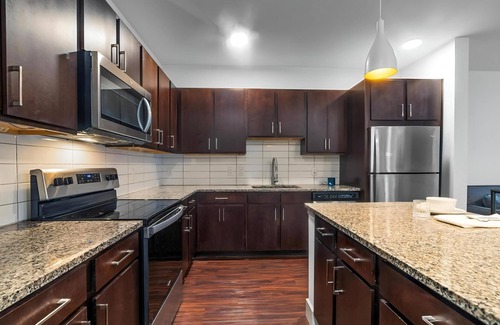 The Colony Apartment | Cozy 1-bedroom apartment in brilliant Lewisville with AC, fitness room, WiFi