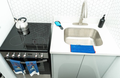 New Kingston Apartment | Inviting Kingston Apartment with Kitchen & Breakfast Included