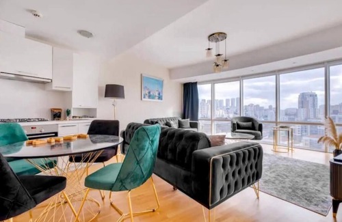 Basaksehir Apartment | Cozy 1-bedroom apartment in chic residrntioal building.
