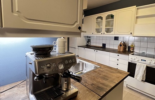 Alesund Apartment | Inviting 1-Bedroom Apartment in Scenic Ålesund with WiFi