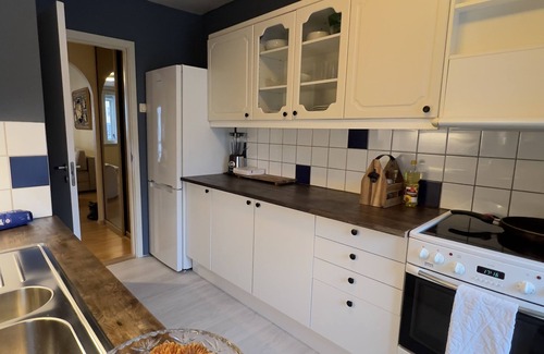 Alesund Apartment | Inviting 1-Bedroom Apartment in Scenic Ålesund with WiFi
