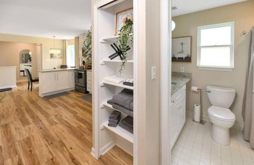Roseville Apartment | Inviting 1-Bedroom Apartment in Peaceful Neighborhood