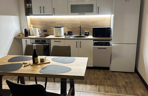 Shiligarnika Apartment | Cozy 1-bedroom apartment in gorgeous Bansko, WiFi, Gondola ski in/out