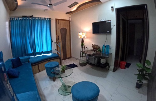 Andheri West Apartment | Cozy 1-bedroom apartment in wonderful Malad West with AC Near Vivanta Hospital