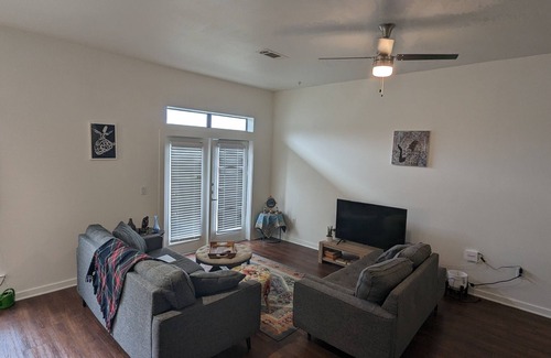 Mueller Apartment | Ideal 1 Bedroom Apartment in Vibrant ATX - Rated 10/10