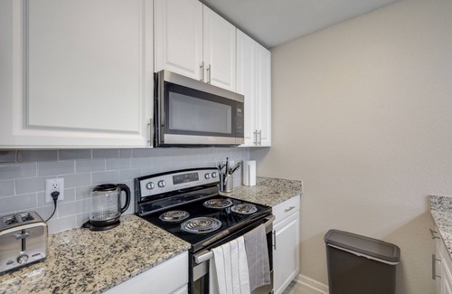 Plano Apartment | Cozy 1-bedroom apartment in enchanting Plano with WiFi, fitness room