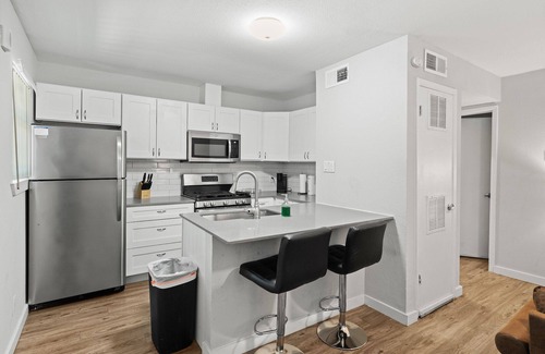 Highland Apartment | Cozy 1 Bedroom Apt in Highland Austin 2230