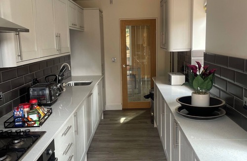 Lillington House | Cozy 1-bedroom bungalow in charming Leamington Spa with WiFi