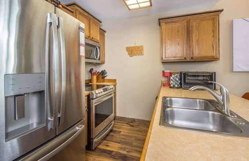 Big Sky House | Inviting One-Bedroom Townhome with Loft & Pool Access