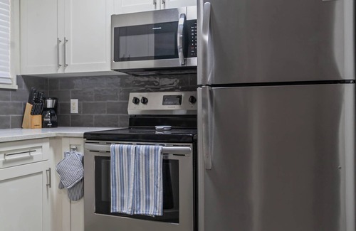 Ocean Side Village Condo | Cozy 1-bedroom condo in sunny Indialantic with AC, fitness room, WiFi