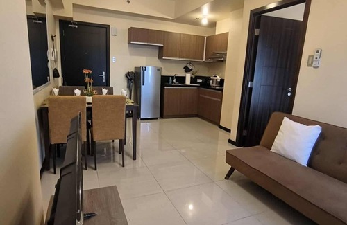 Pasay Condo | Cozy 1-bedroom condo with sunrise view near the airport & US Embassy
