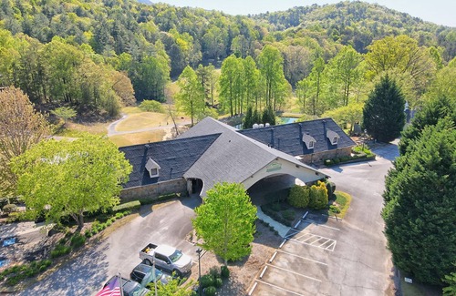 Clayton Condo | Family-Friendly Kingwood Resort: Two Queen Unit with Pool