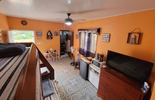 Marcala House | Charming Guest House with WiFi & AC in Beautiful Marcala