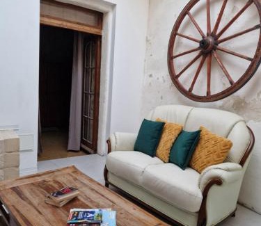 Zejtun House | Inviting 1 Bedroom House in Iz-Zejtun - Child Friendly