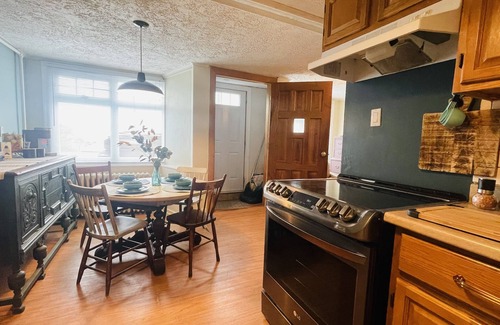 Dartmouth House | Inviting 1 Bedroom in Dartmouth Near All Amenities