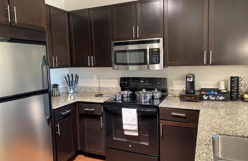 Frisco Apartment | Charming 1-Bedroom Retreat Near The Star with Pool