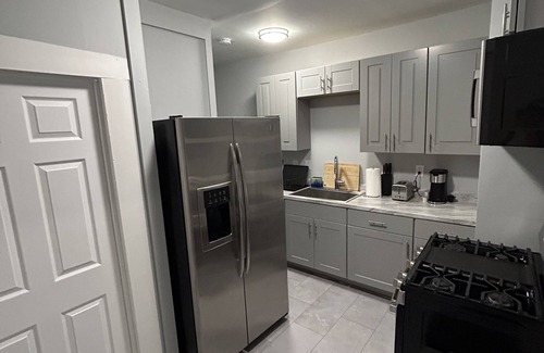 Lowell Apartment | Pet-Friendly 1 Bedroom Retreat Near UMASS Lowell
