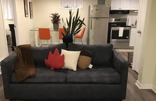 Randle Highlands Apartment | Inviting 1 Bedroom Suite with Hot Tub near US Capitol
