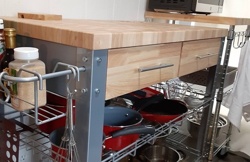 Harvard Apartment | Cozy 1-bedroom upper apartment with AC and WiFi in charming Harvard