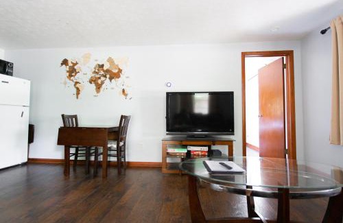 Jacksonville Beach House | Charming 1 Bedroom Unit Steps from Jax Beach Pier!