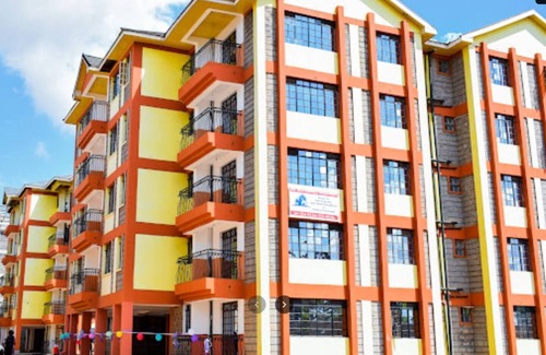 Thika Apartment | Bright 1 Bedroom Retreat with Hot Tub & Free Wi-Fi