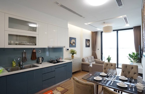Ba Dinh Apartment | Cozy 1-bedroom with WiFi and AC in Vinhomes Metropolis Hà Nội