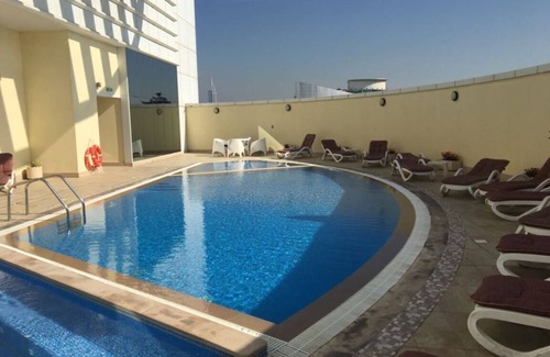 Jumeirah Lake Towers Apartment | Charming 1 BHK in JLT - Steps from Metro & Great Amenities