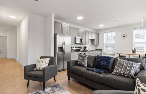 East Walnut HIlls Apartment | Cozy 12BR/12BA combined Apartment Near DT Cincinnati